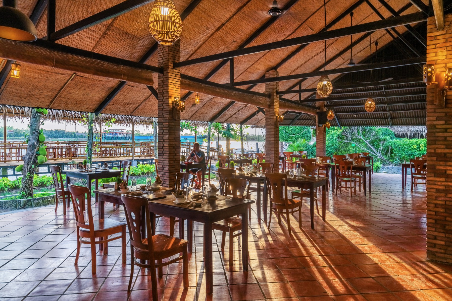 Mekong Lodge, Cái Bè nhà hàng