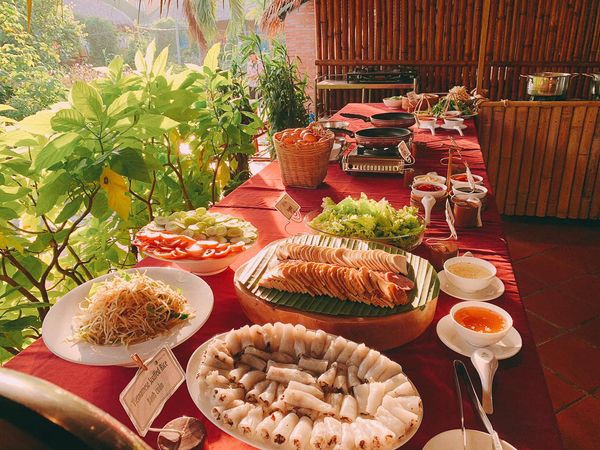 Mekong Lodge, Cái Bè Food