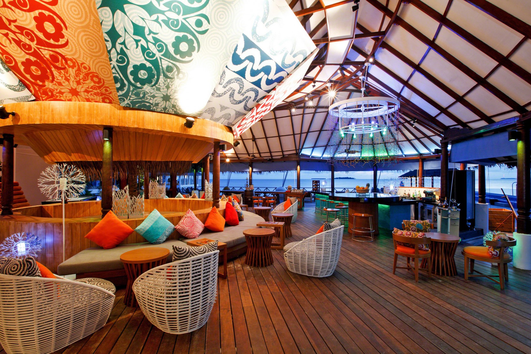 Centara Grand Maldives Coral Bar And Lounge 01