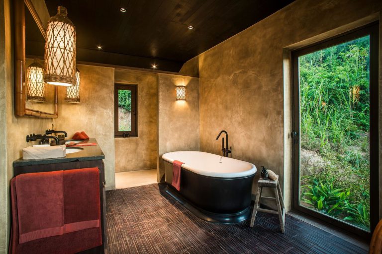 Hill Pool Villa Bathroom